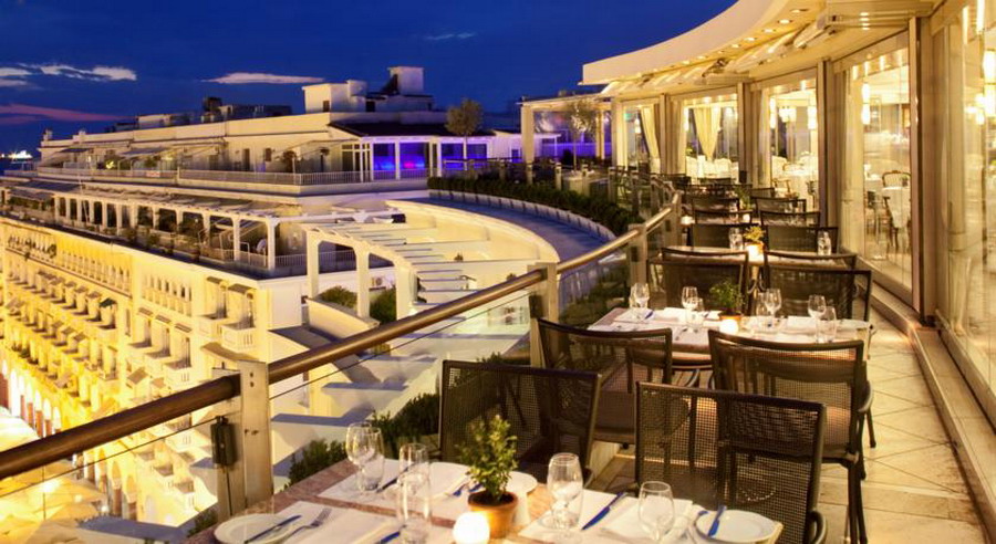  Electra Palace Hotel pogled na trg Aristotelous 